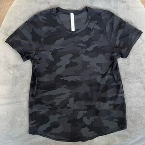 Lululemon Rise and Run Short Sleeve Camo Size 6